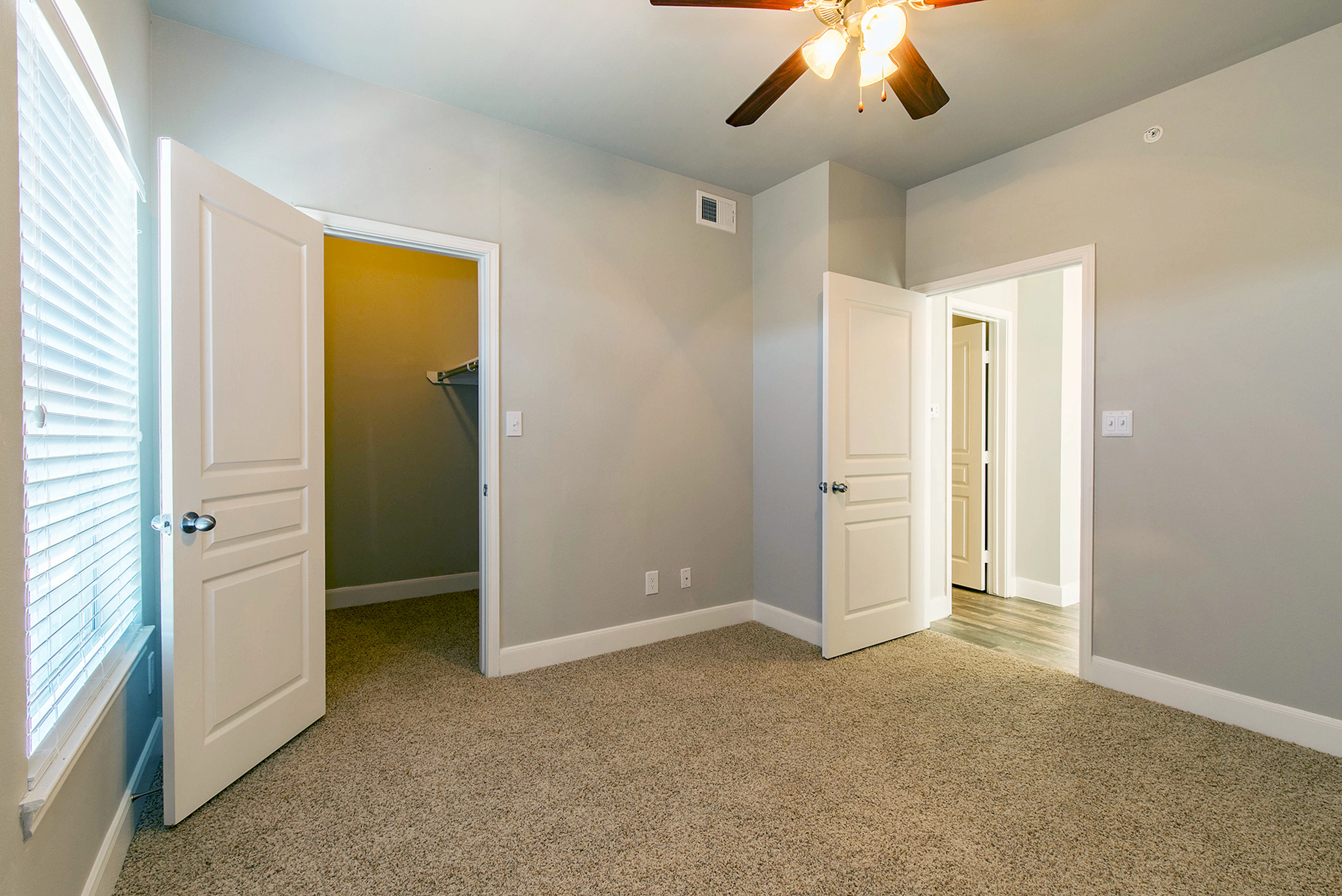 Interior de apartamento en The Cape, Tomball, TX.
