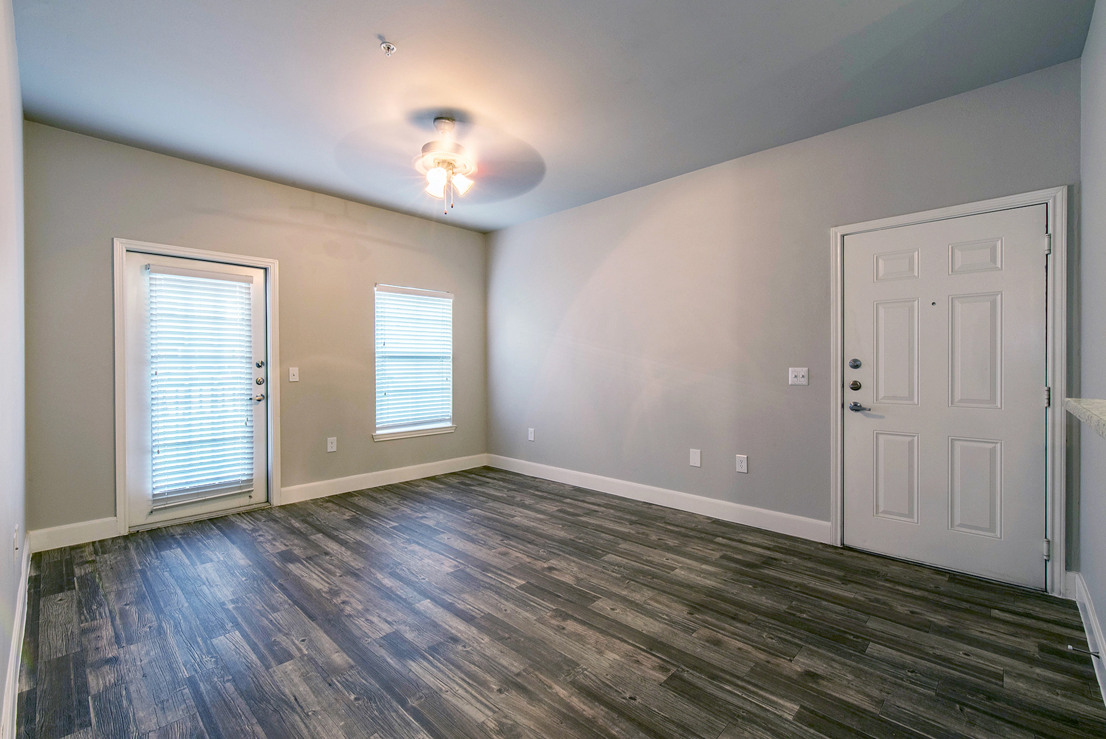 Interior de apartamento en The Cape, Tomball, TX.