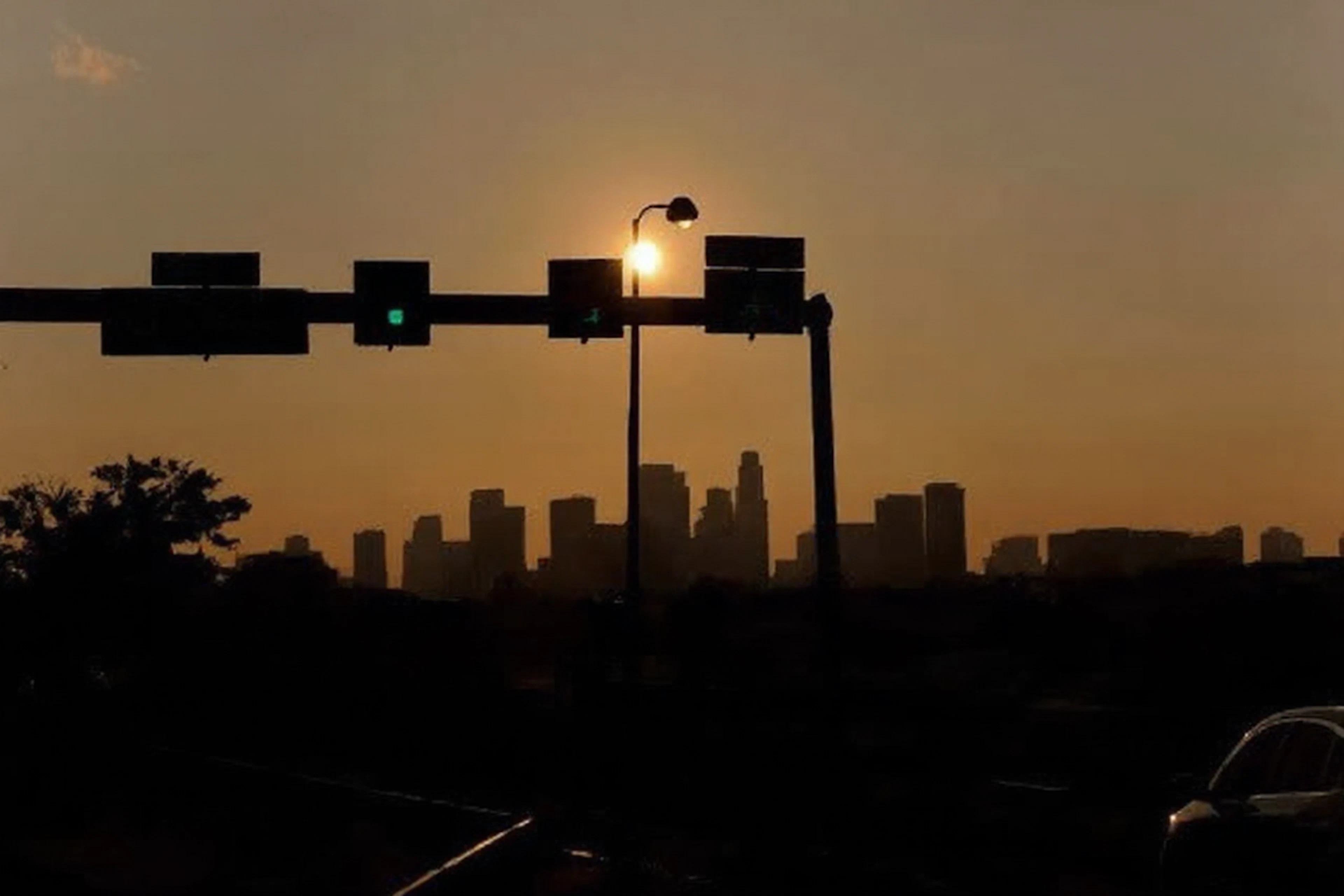 New free circulator shuttle, Irving Connector: The Loop at Las Colinas, makes getting around the neighborhood easier for residents and visitors.