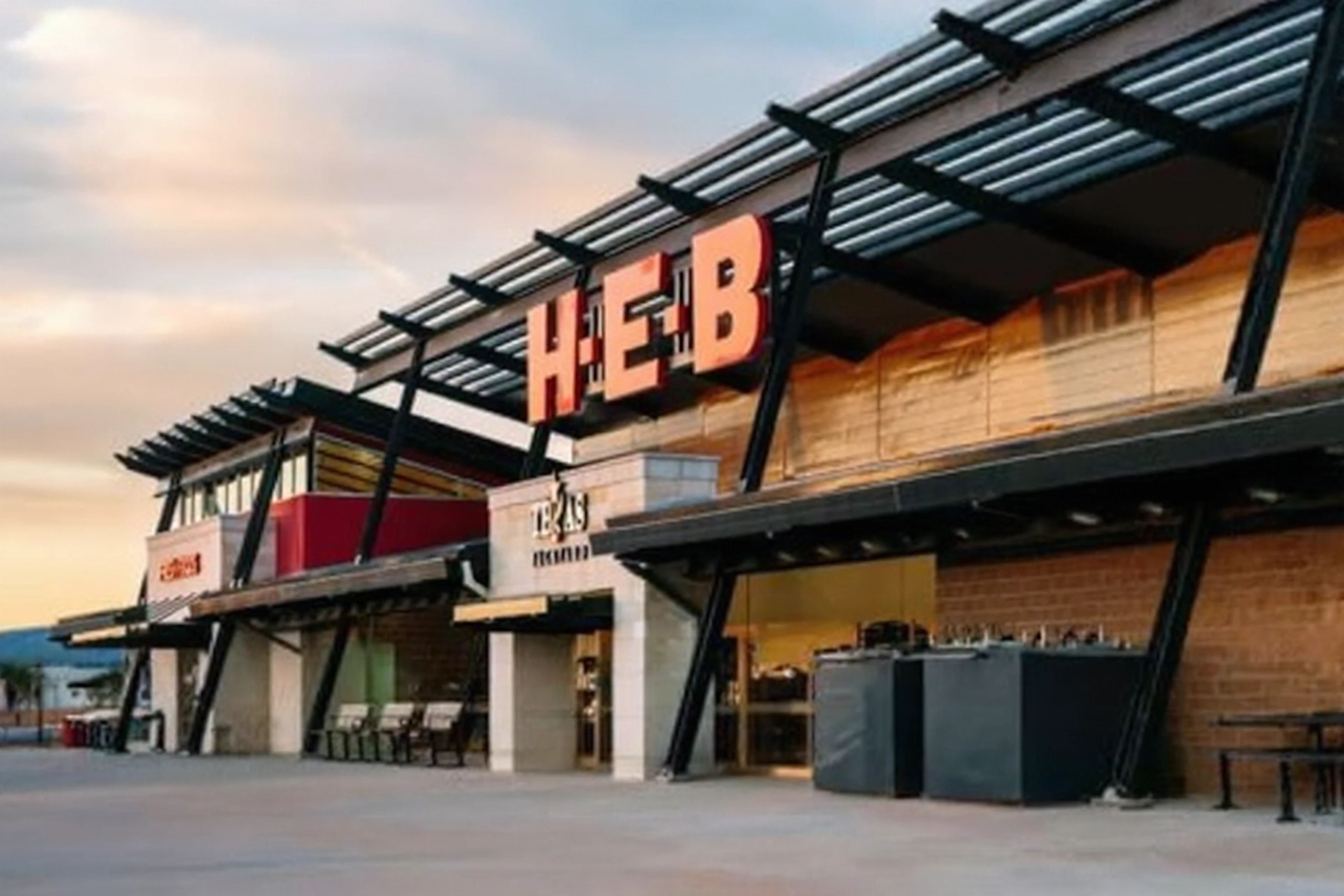 The new H-E-B store in Las Colinas opens June 17, bringing butter tortillas and more to the neighborhood.