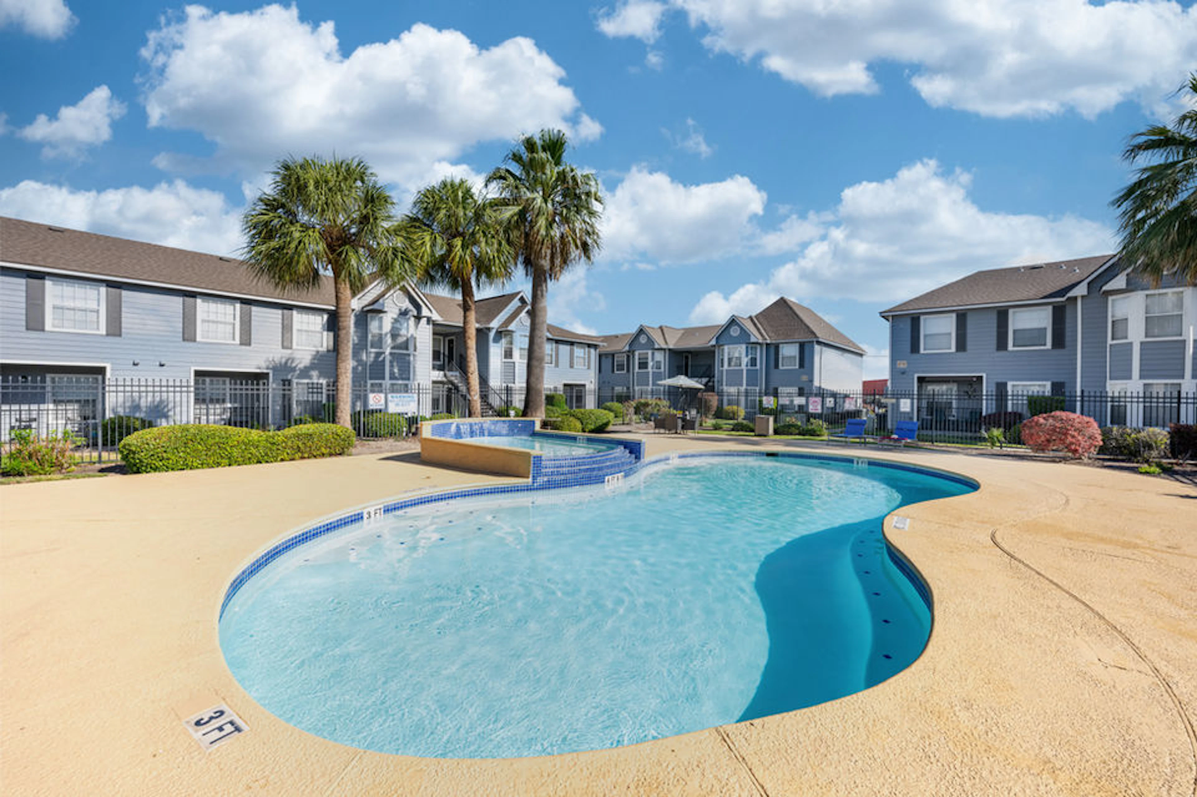 Hunting for luxury apartments in Corpus Christi? A practical look at what separates premium communities from the pack — amenities, finishes and Southside locations — and how to judge value beyond the brochure.