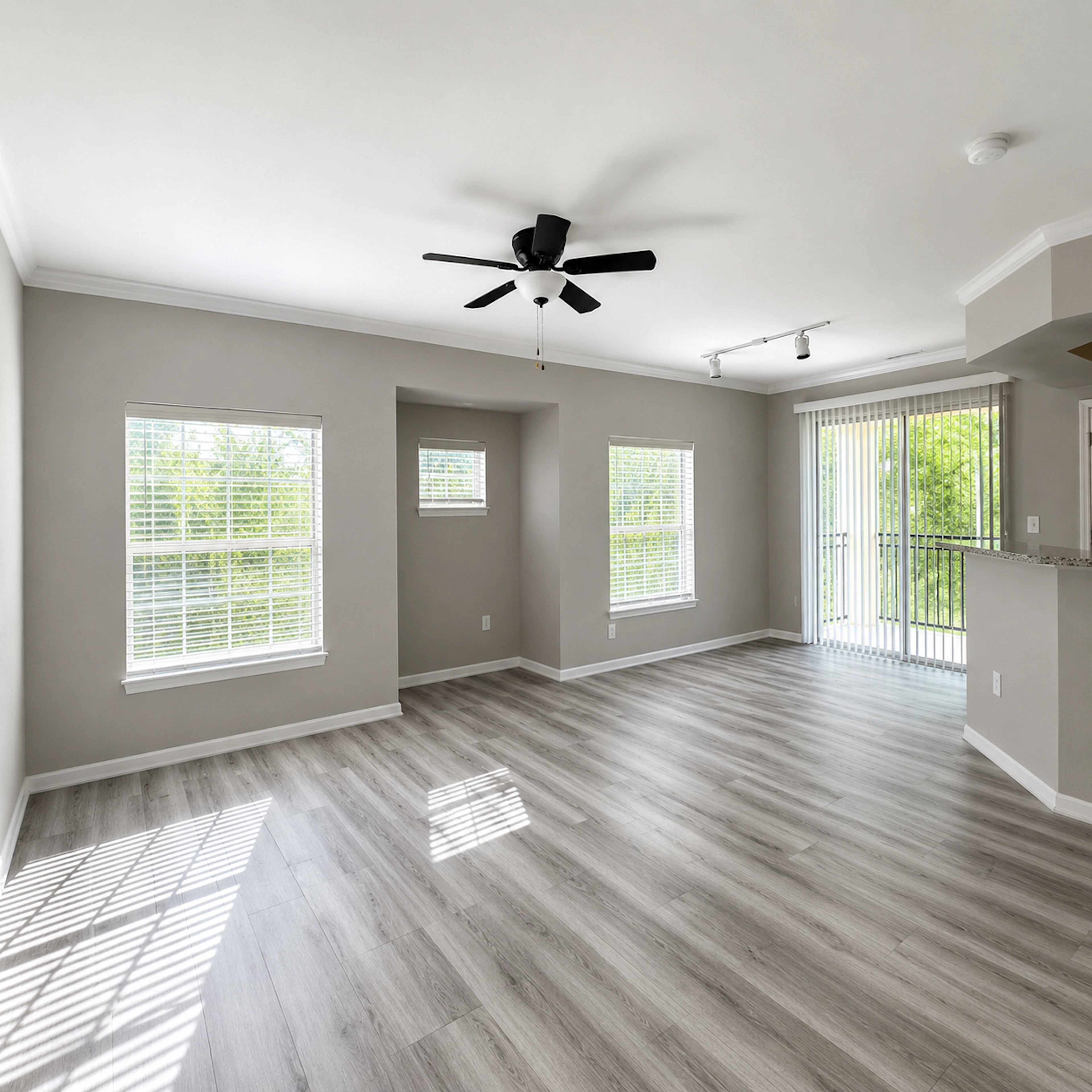 Interior de apartamento en Estates at Fountain Lake, Stafford, TX.