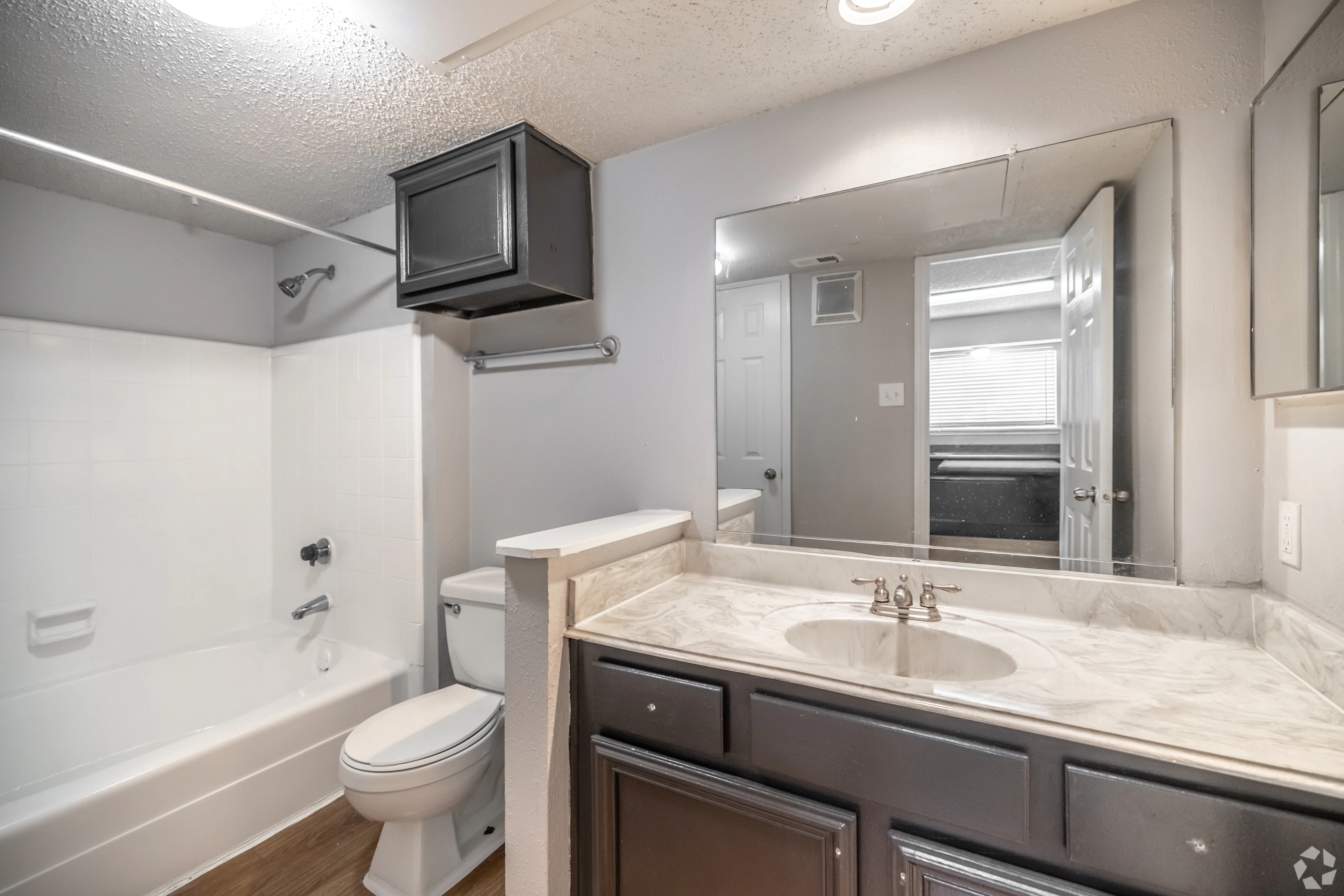 The Mansions of Shadowbriar apartment interior in West Houston, TX.