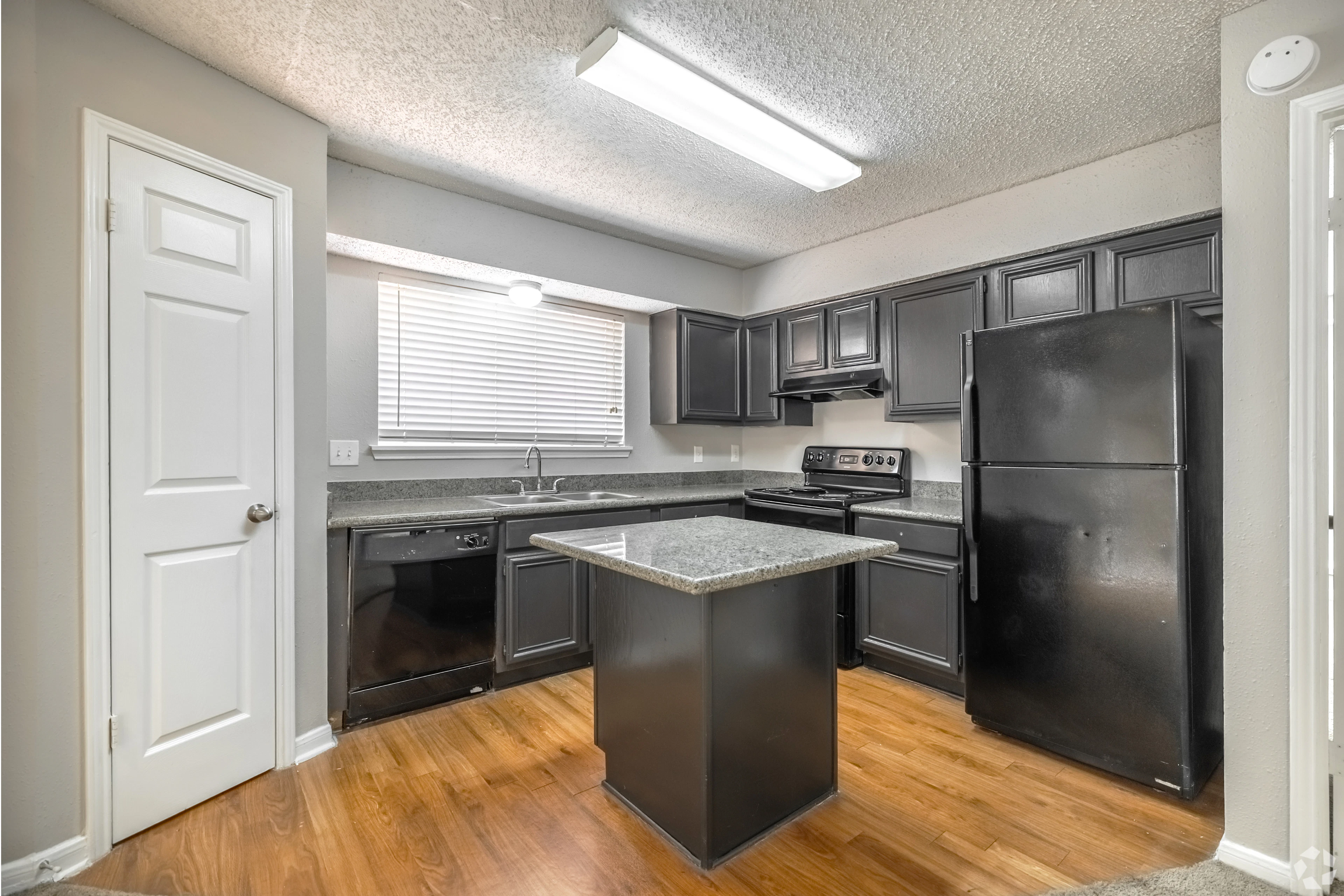 The Mansions of Shadowbriar apartment interior in West Houston, TX.
