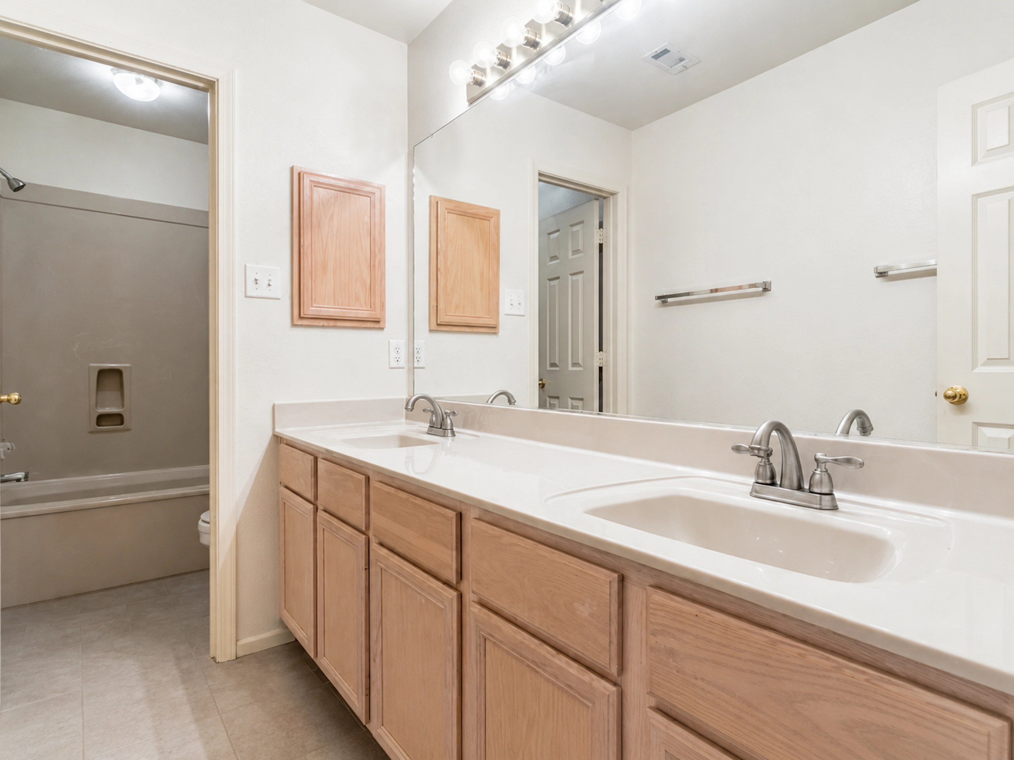Midtown & Fox Meadows apartment in College Station, TX.