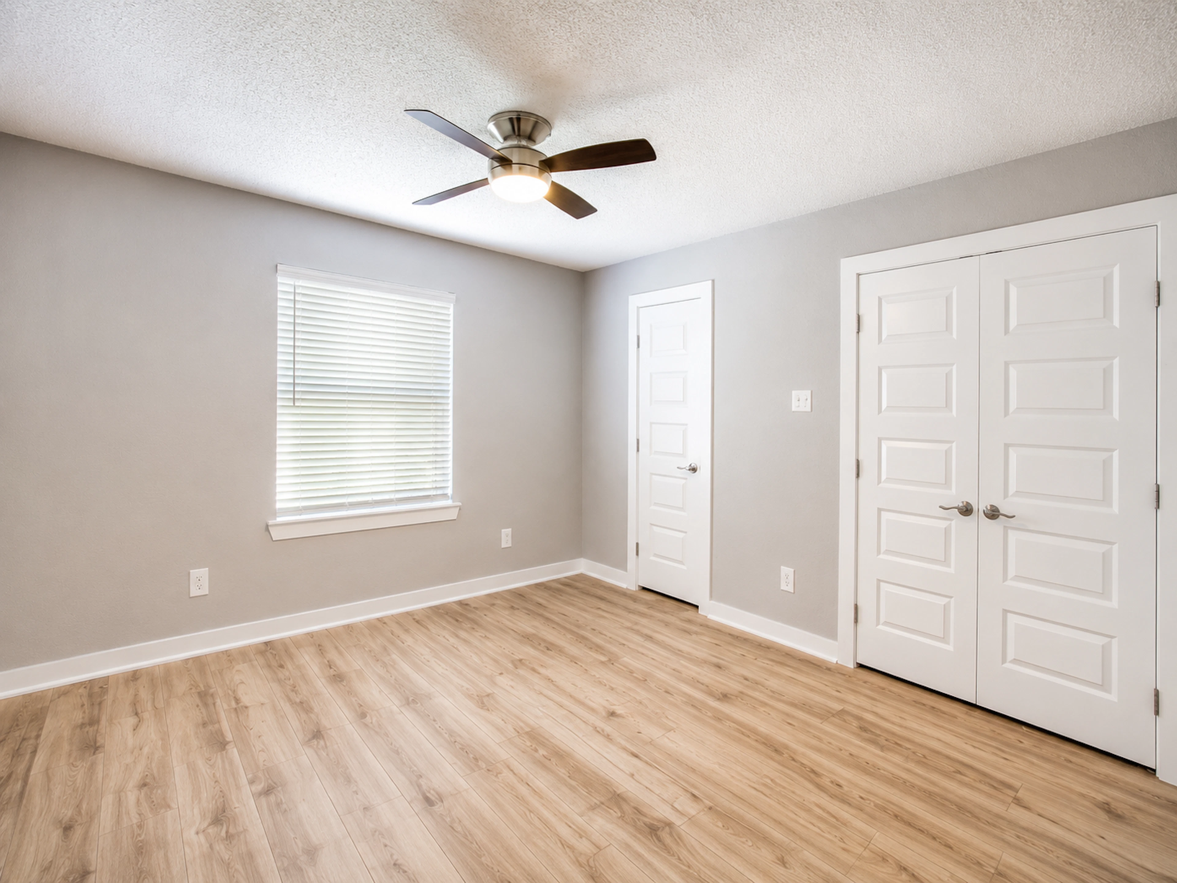 Walnut Creek apartment interior in Houston, TX.