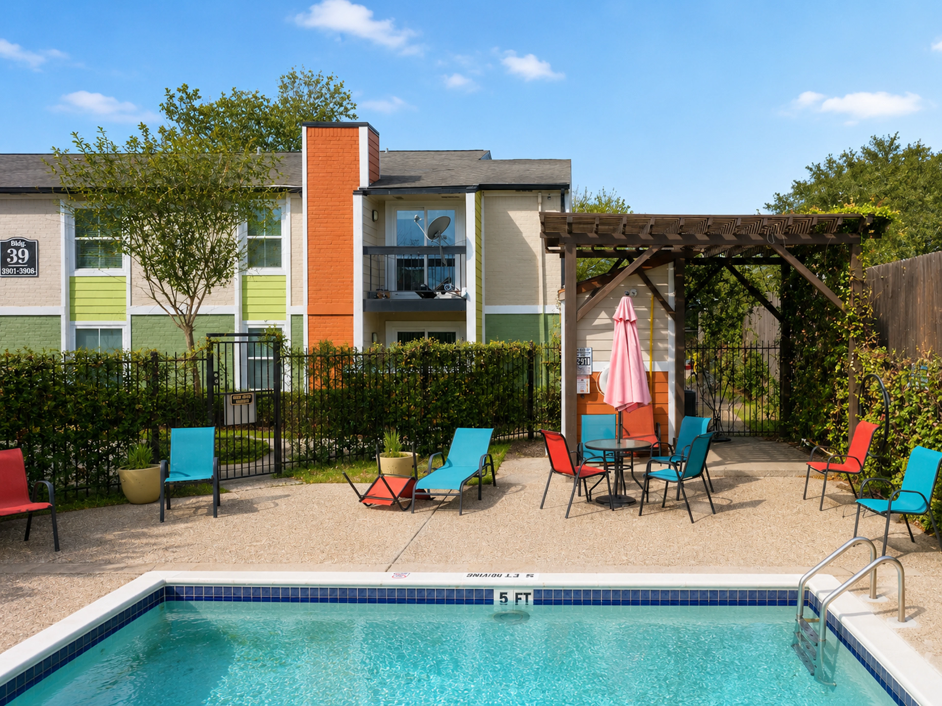 What renters should know when searching for "11411 green plaza dr houston tx 77038": how to compare options in the area, what daily life nearby looks like, and where Walnut Creek fits into the picture — a practical local guide.