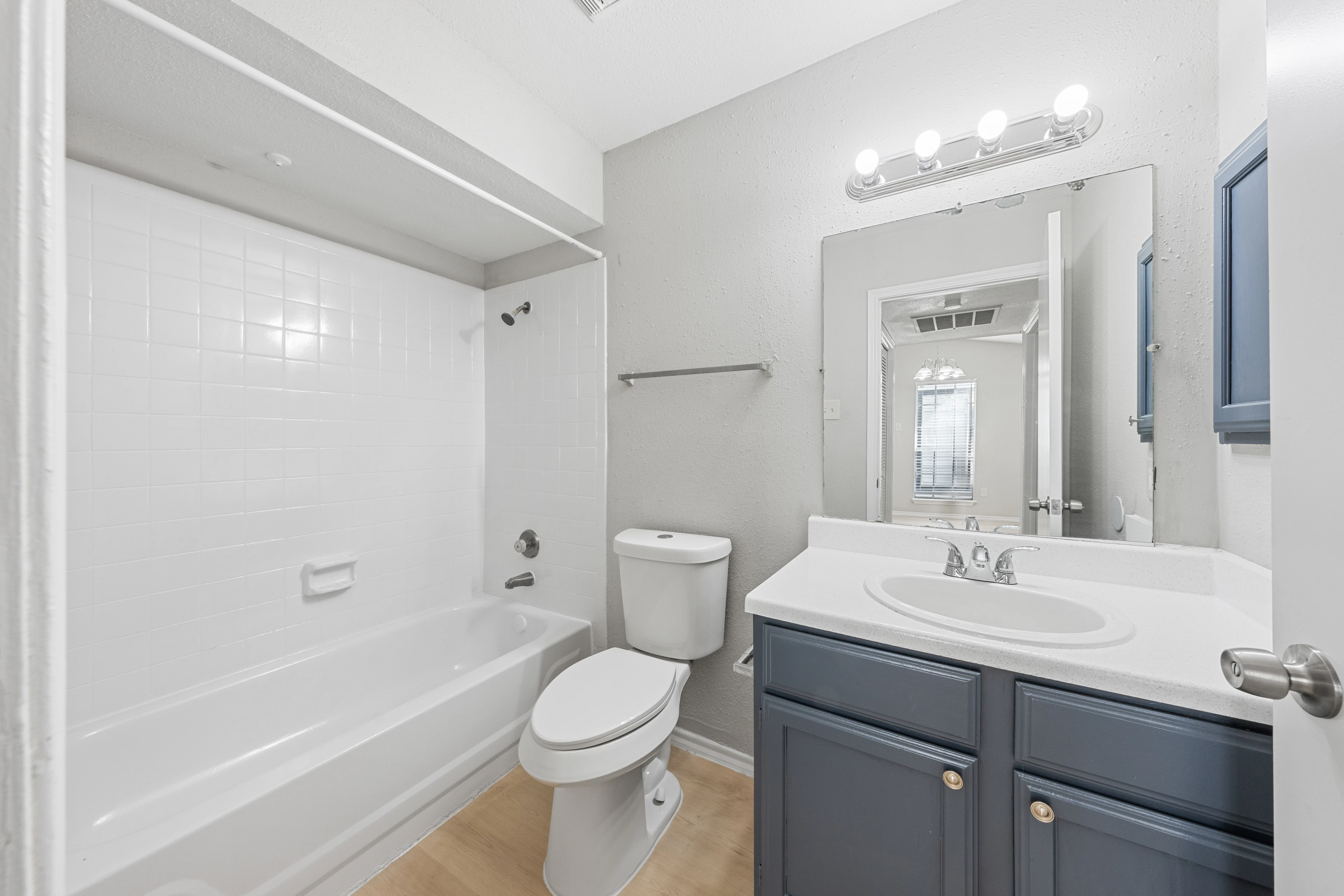 West Oaks Landing apartment interior.